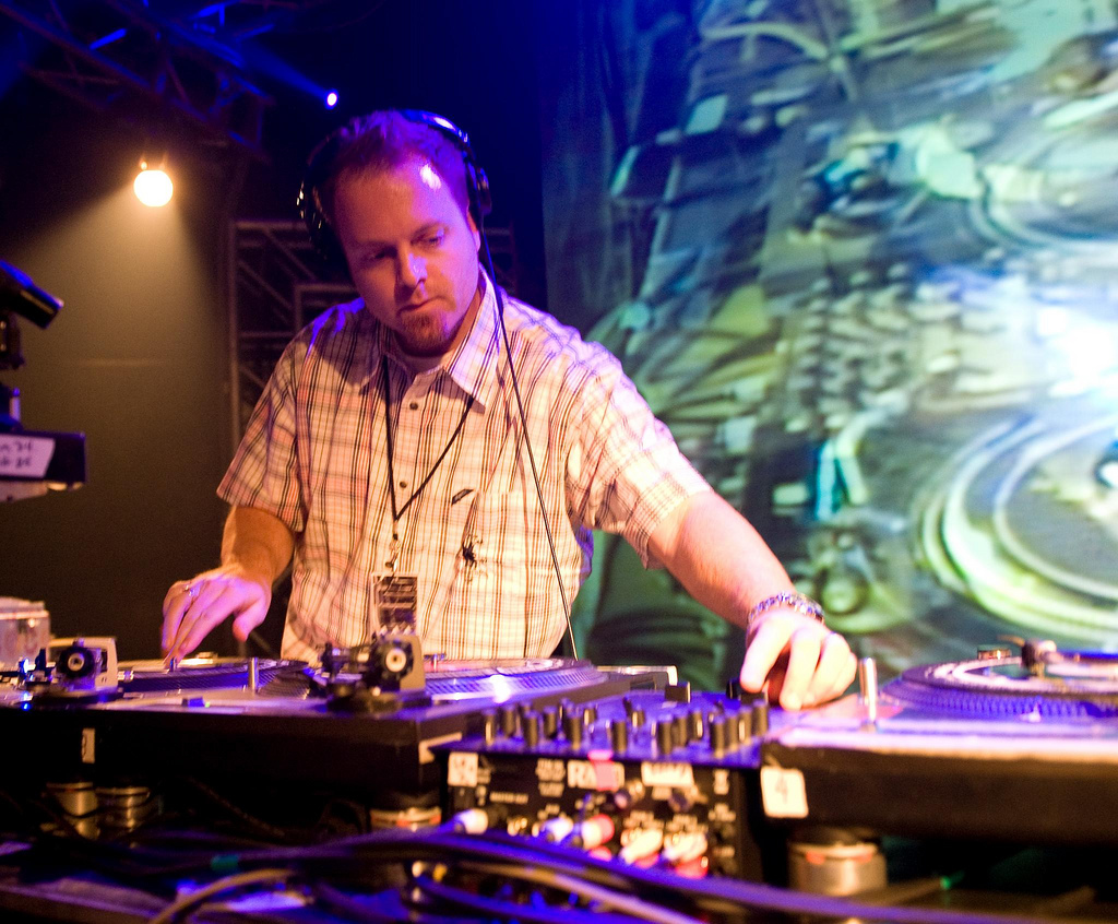 dj shadow pic